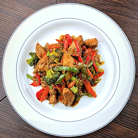 Order Chicken Stir-fry food online from Mahfy Meals To Go store, Hawthorne on bringmethat.com
