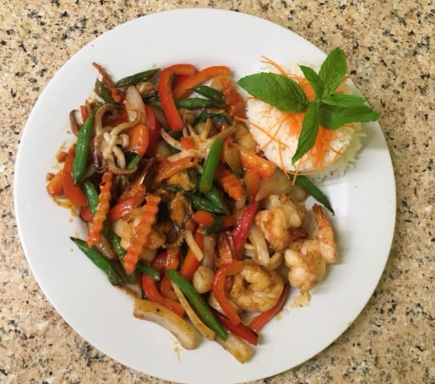 Order Seafood Stir Fry food online from Jay's Thai Kitchen store, Suffern on bringmethat.com
