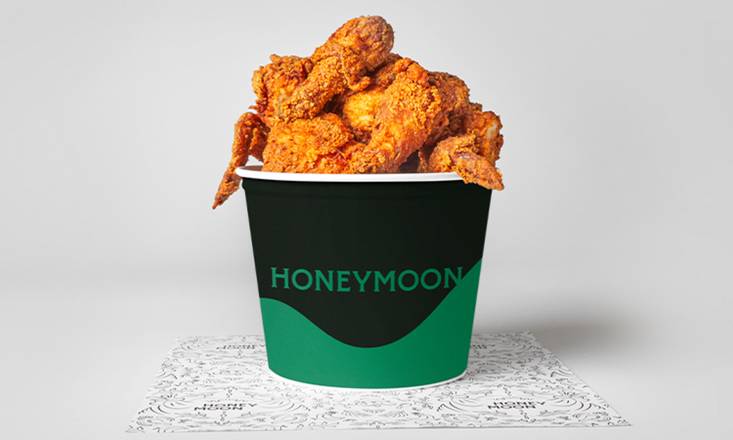 Order Honeymoon Chicken Bucket 8pc (Whole Chicken) food online from Honeymoon Chicken store, Bethesda on bringmethat.com