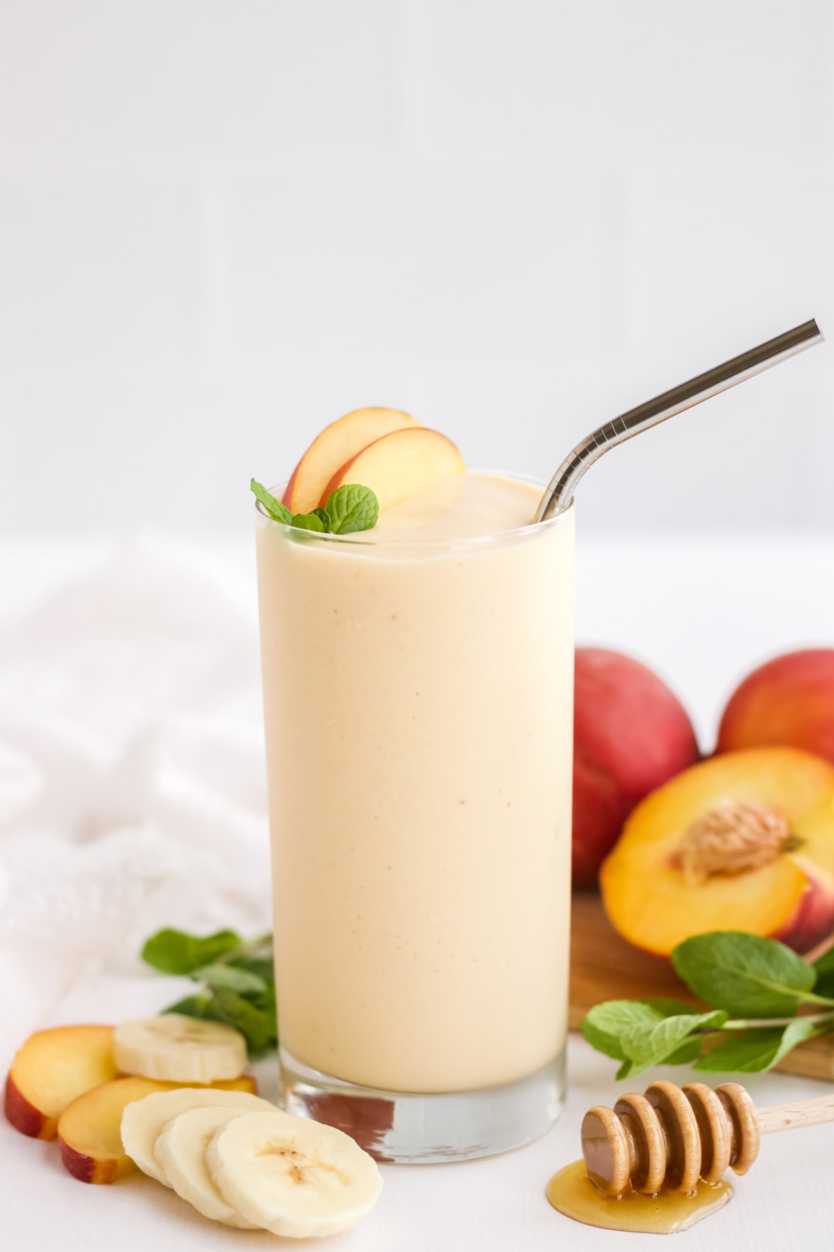 Order Banana Peach Smoothie food online from Tastefully Yours Cafe store, Coraopolis on bringmethat.com