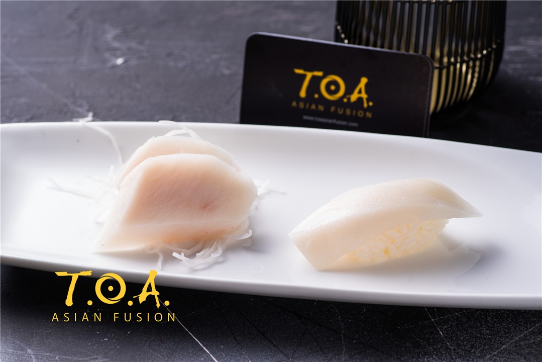 Order White Tuna (Shiro Maguro) food online from Toa Asian Fusion store, Farmingdale on bringmethat.com