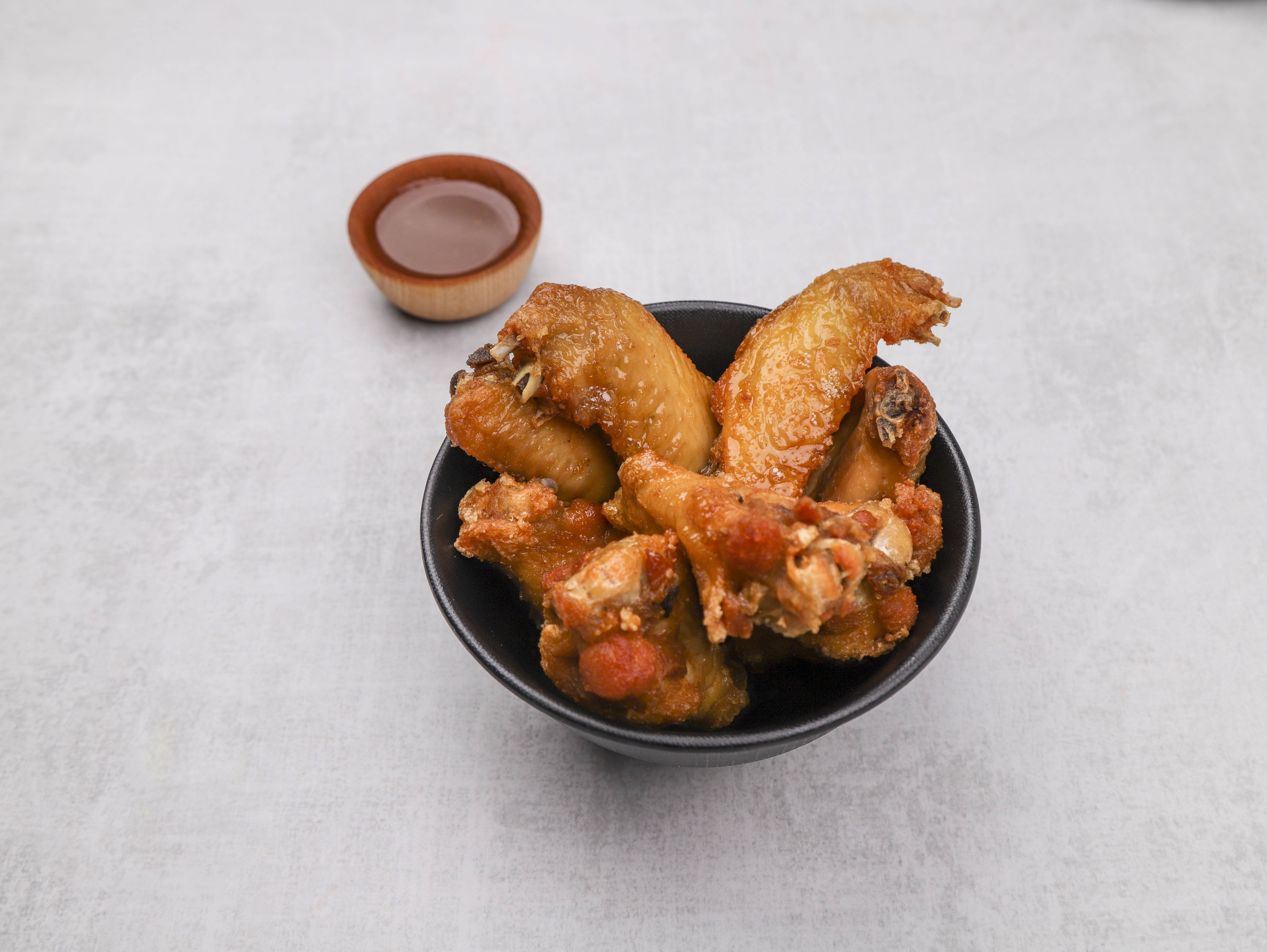 Order Chicken Wings food online from Hong Kong Cafe store, Danvers on bringmethat.com