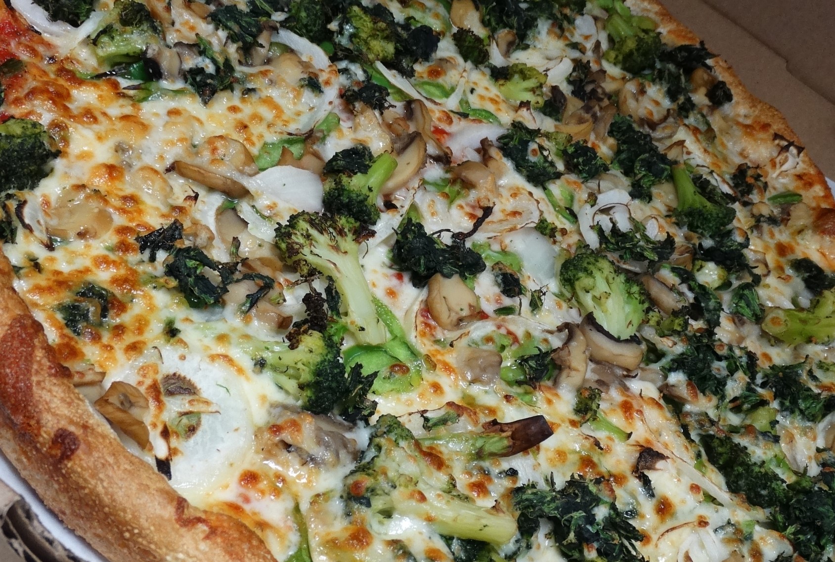 Order Veggie Lover Pizza food online from Angelinas store, Lowell on bringmethat.com