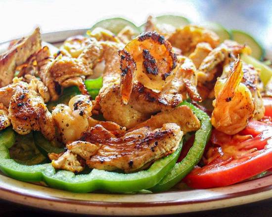 Order Grilled Chicken and shrimp salad food online from Los Portales store, Glen Burnie on bringmethat.com