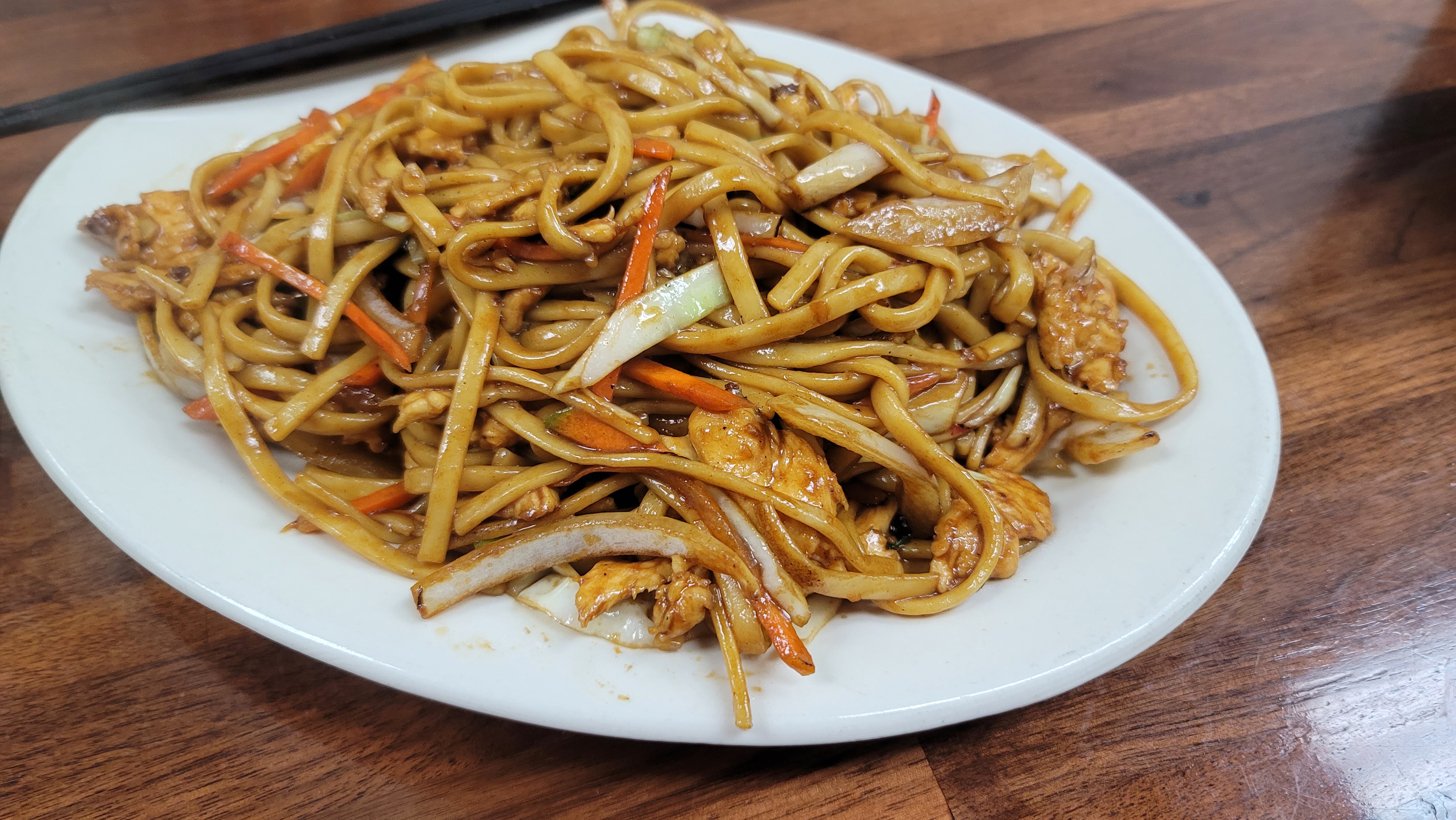 Order Chicken Lo Mein food online from China Cafe store, Austin on bringmethat.com