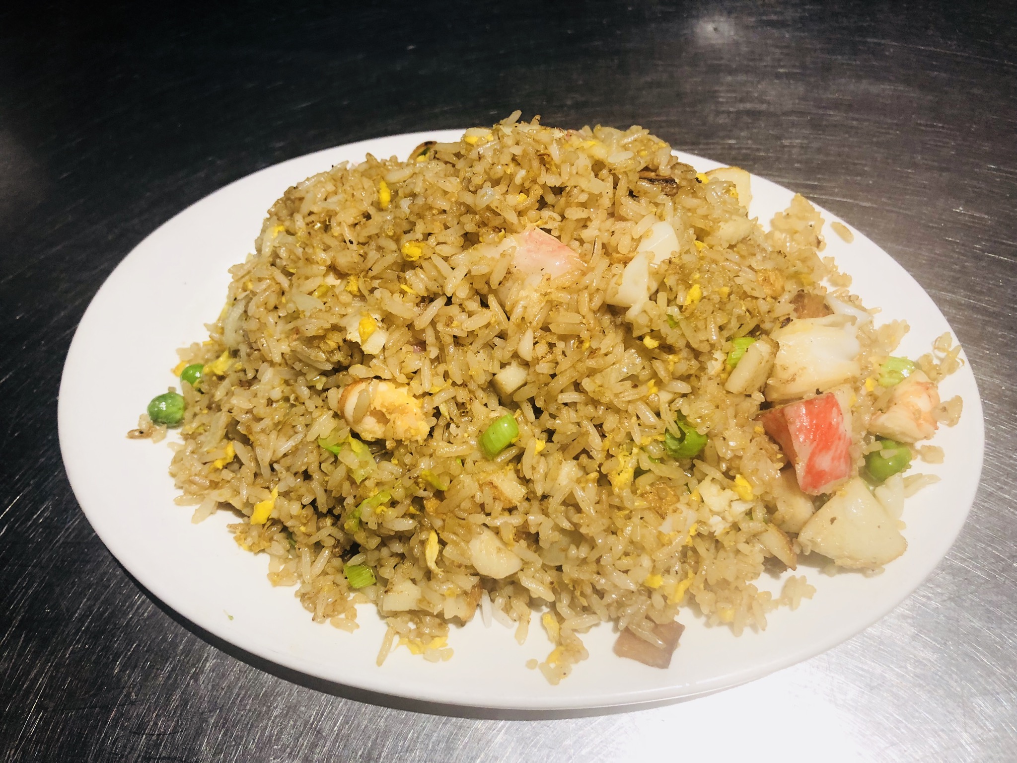 Order F5. Pineapple Fried Rice food online from WK Restaurant store, New York on bringmethat.com