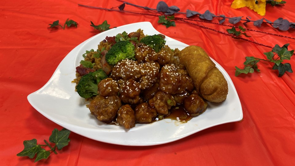 Order C4. Sesame Chicken Combo Platter food online from Kam Fung Kitchen store, Brooklyn on bringmethat.com