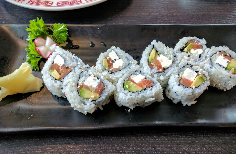 Order Philly Roll food online from Sushi para japanese restaurant store, New York on bringmethat.com