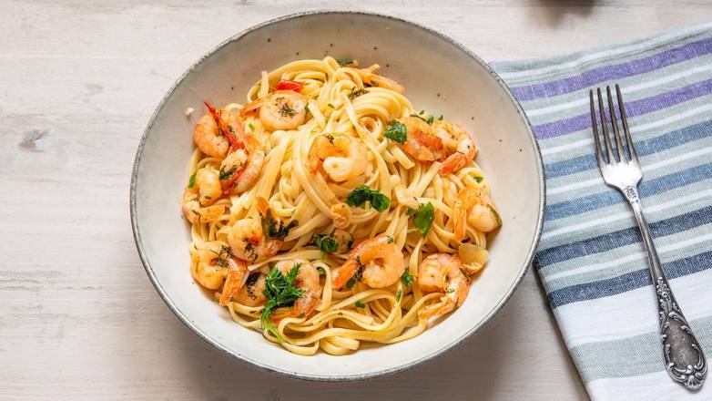 Order Linguini with Shrimp and Broccoli food online from Sea Creations Bistro store, Westbury on bringmethat.com