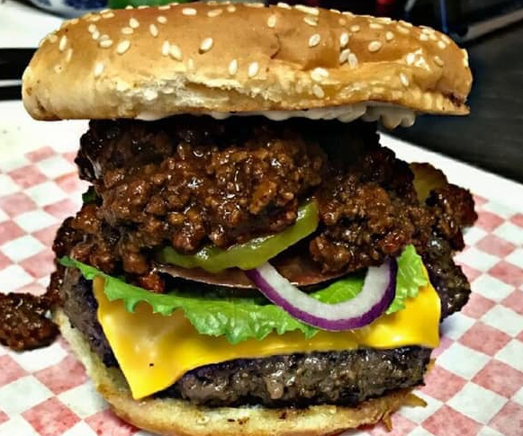 Order J Whiskey's Cheese Burger food online from Tankz Kitchen At J.Whiskey's store, Dallas on bringmethat.com