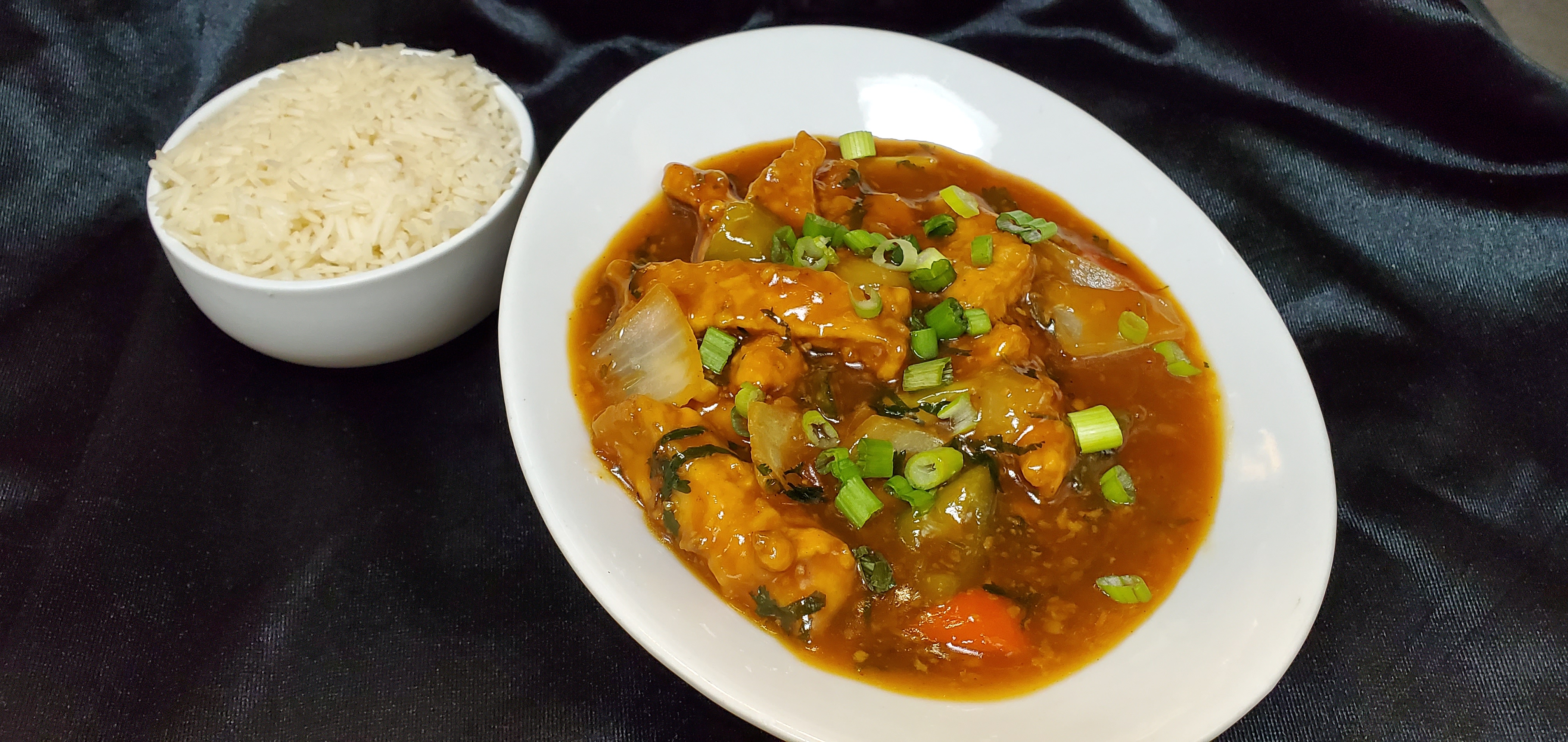 Order Hakka Chili Fish Dinner food online from Spice Route store, Parsippany on bringmethat.com