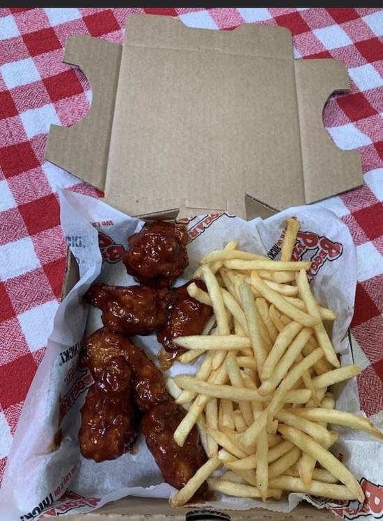 Order Bone-In Wings food online from Beggars Pizza store, Chicago on bringmethat.com