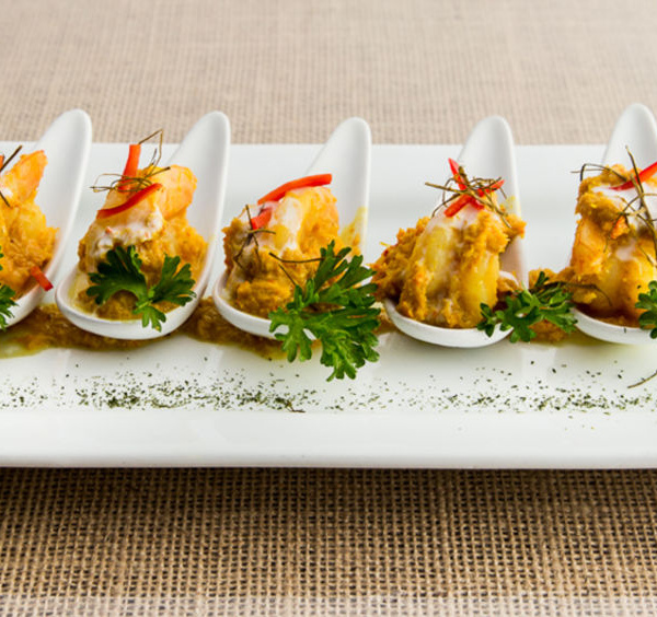 Order Topaz Shrimp food online from Kinnara thai restaurant store, Van Nuys on bringmethat.com