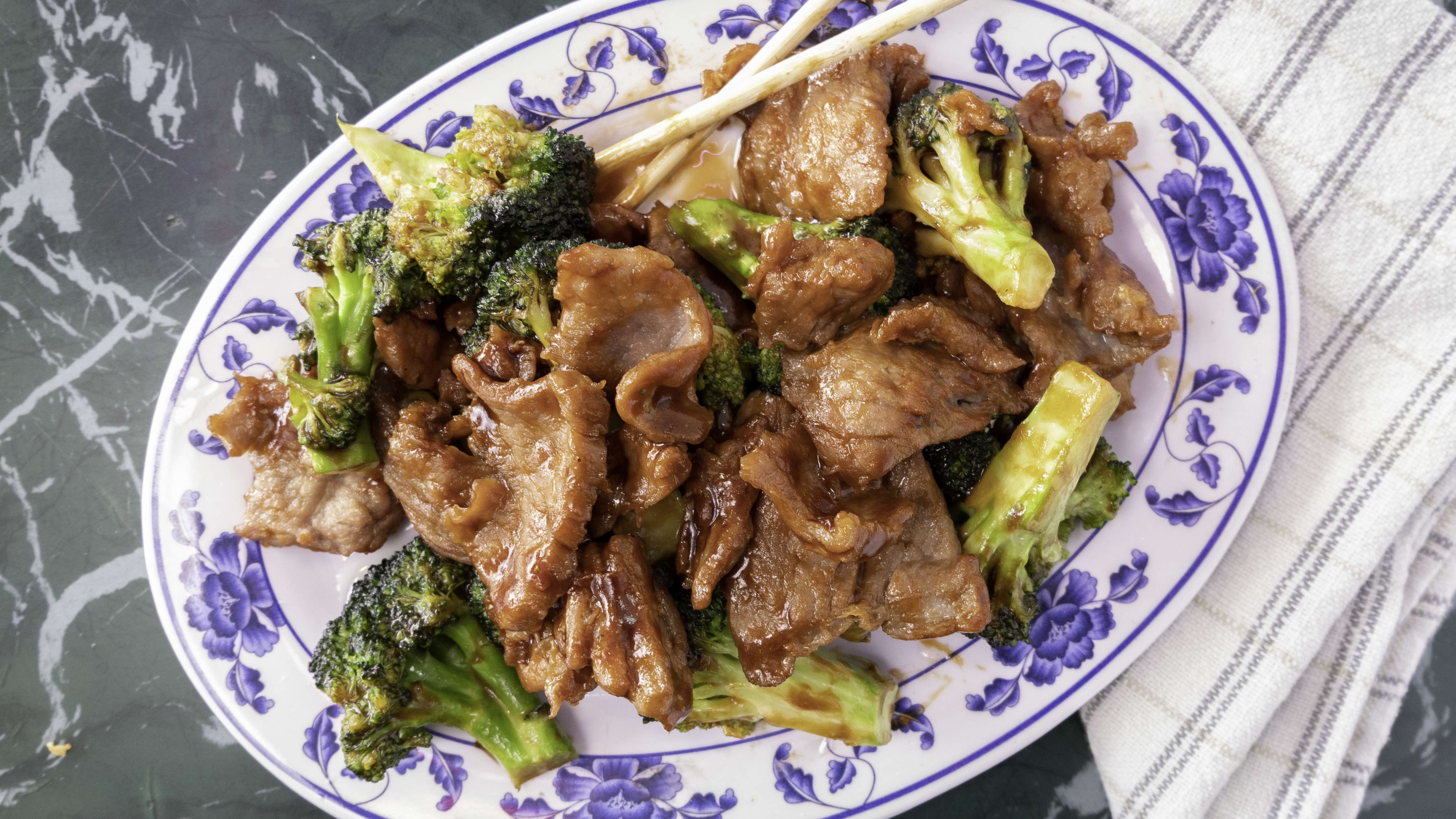 Order Beef Broccoli Dinner 晚芥兰牛 food online from Oriental Garden store, Lyndhurst on bringmethat.com