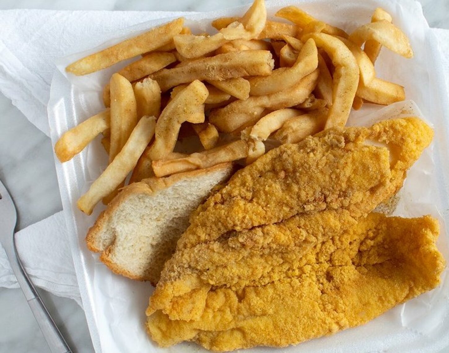 Order SM CATFISH FILLET DINNER. food online from Hook's Catch Seafood And Wings store, Baton Rouge on bringmethat.com