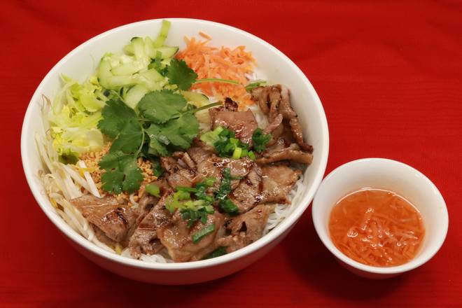 Order V2. Bún Bò Nướng - Grilled Beef Noodle Bowl food online from Pho Khang store, Centennial on bringmethat.com