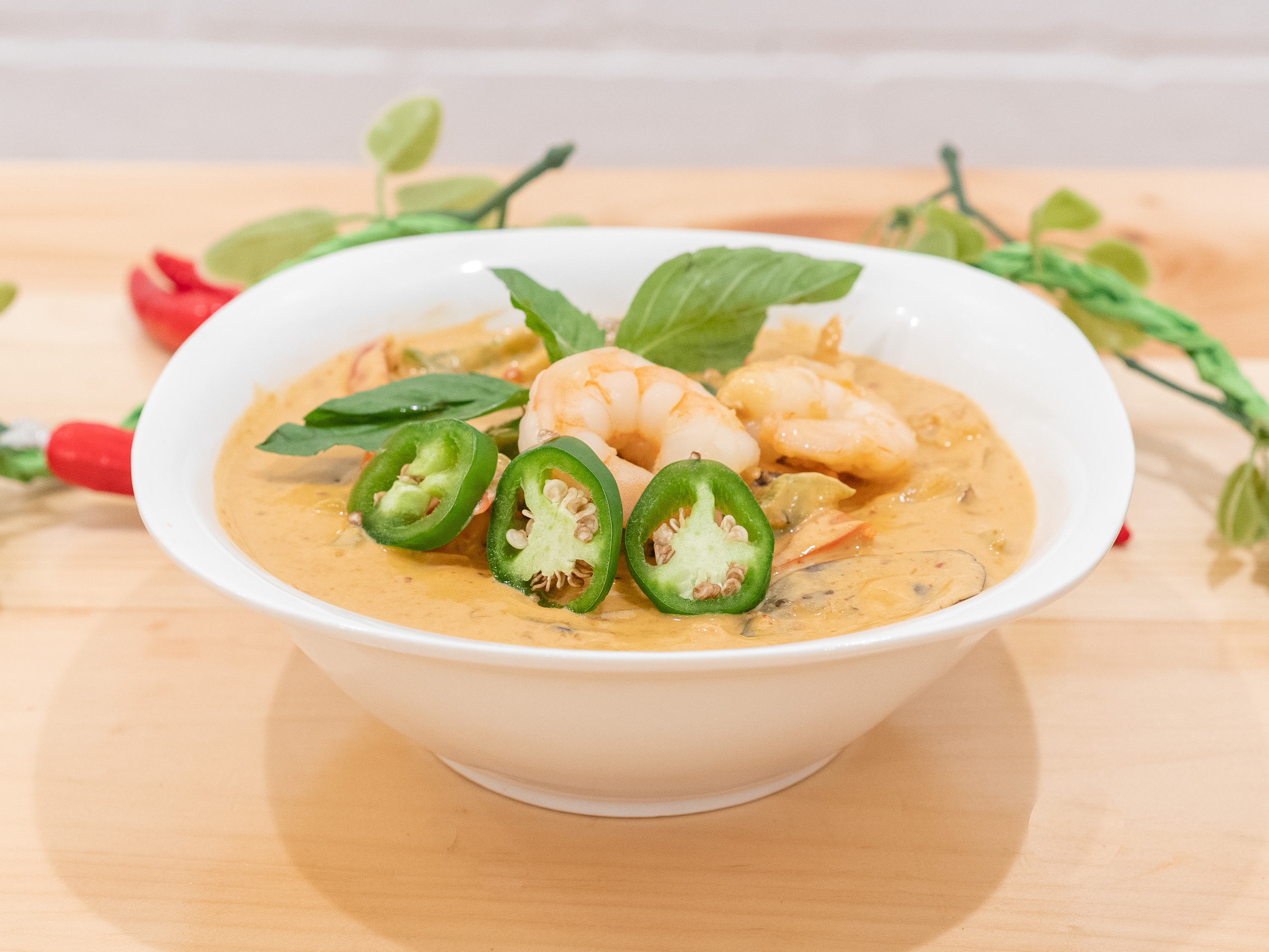 Order C.44 Red Curry food online from Thai Saap kitchen store, Quincy on bringmethat.com