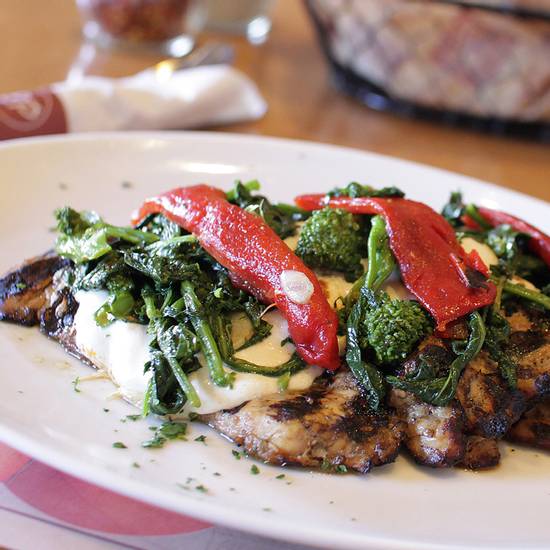 Order Grill Chicken Broccoli Rabe Platter food online from Mama Theresa Pizzeria Restaurant store, Westbury on bringmethat.com