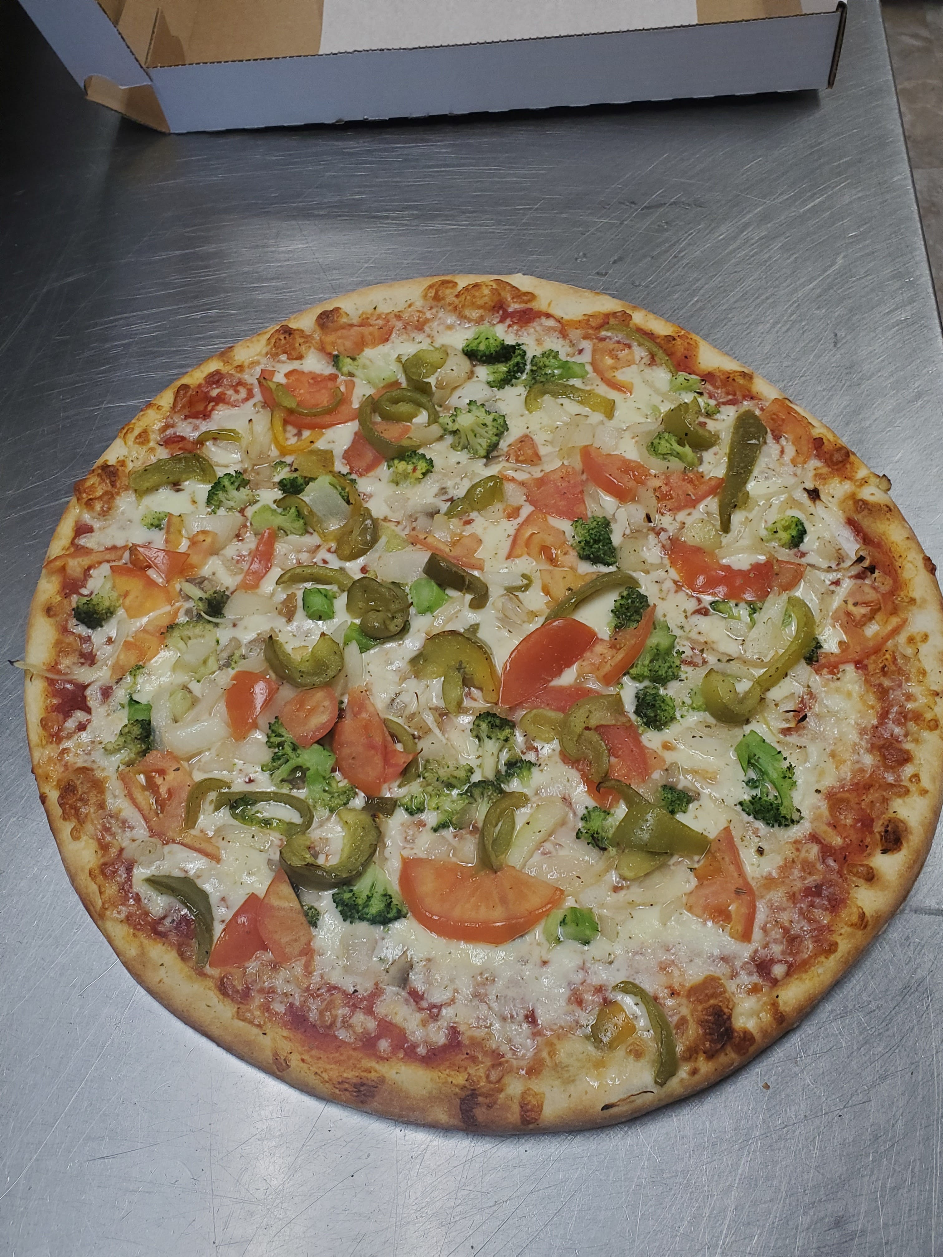Order One 14'' Cheese Pizza & 10 Wings Special - Special food online from Philly Pizza Llc store, Newark on bringmethat.com