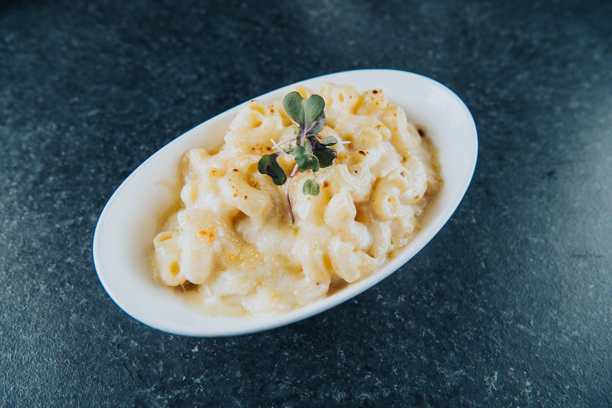 Order Traditional Mac & Cheese food online from Stk Steakhouse store, Chicago on bringmethat.com
