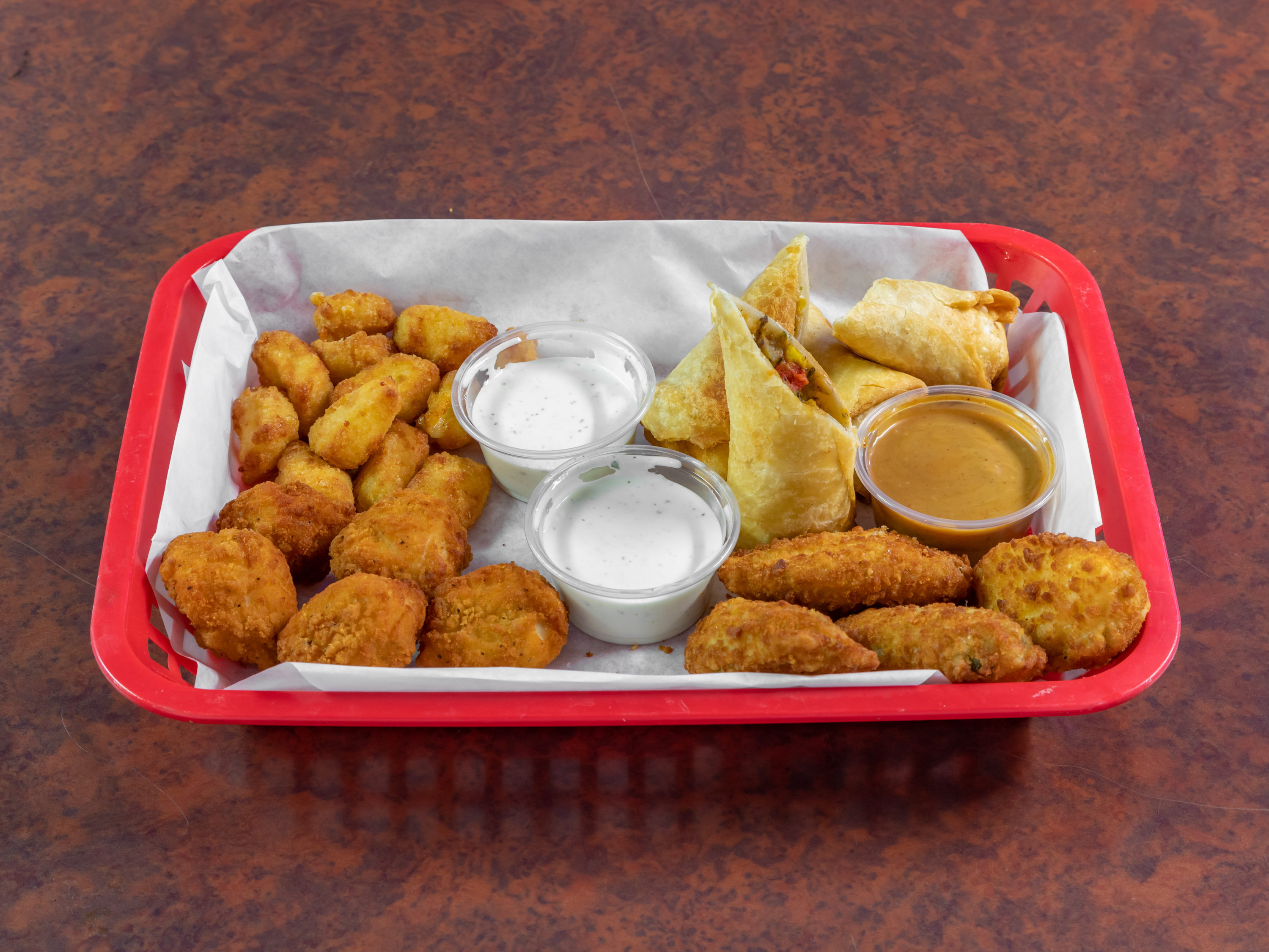 Order Tailgate Platter food online from Tailgaters Sports Grill & Il Primo Pizza & Wings store, Litchfield Park on bringmethat.com