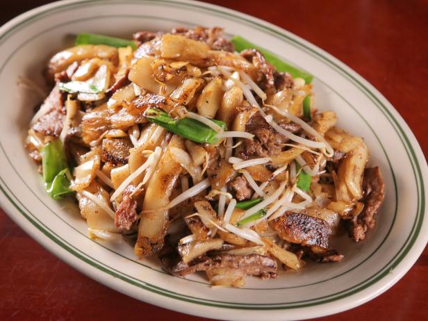 Order Beef Chow Fun food online from Veggie House store, Las Vegas on bringmethat.com