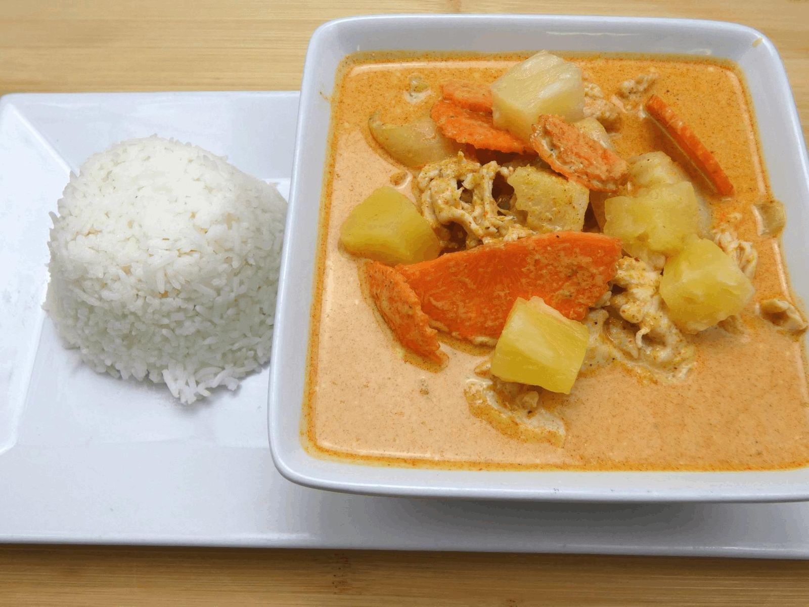 Order Yellow curry food online from Thai Food Connection store, Manchester on bringmethat.com