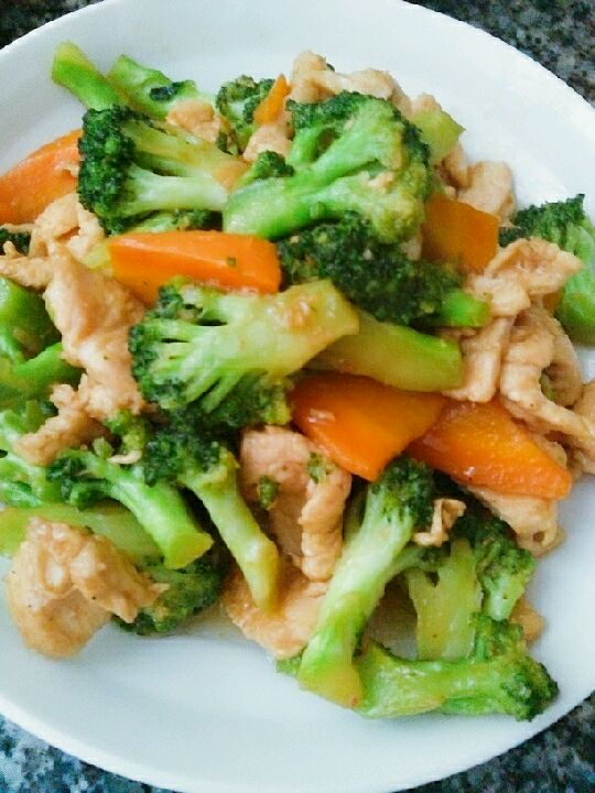 Order G06. Chicken with Broccoli food online from Wok Station store, San Francisco on bringmethat.com
