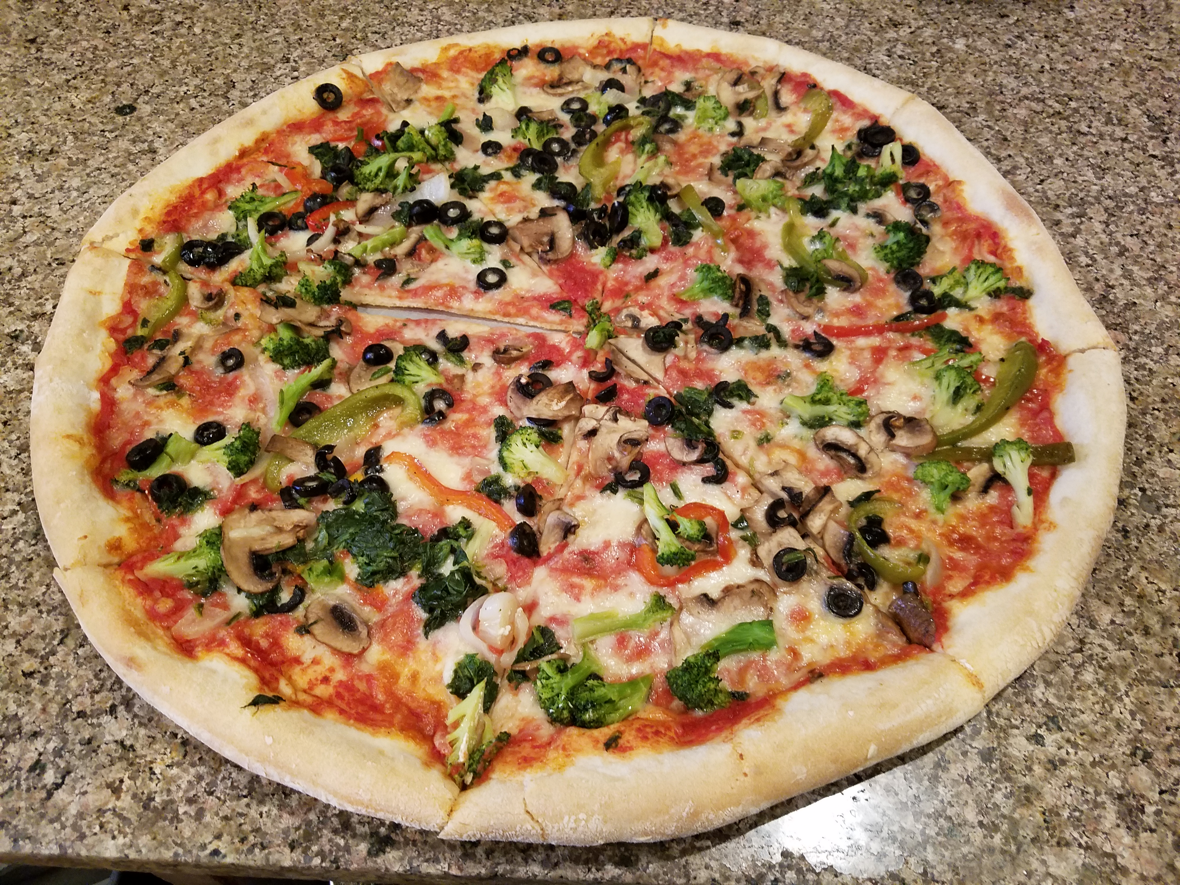 Order Vegetable Pizza food online from Franklin pizza store, Brooklyn on bringmethat.com