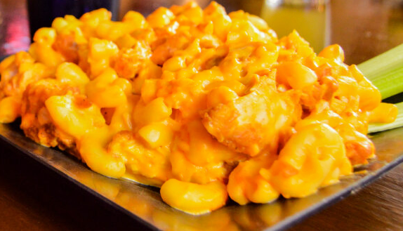 Order Buffalo Chicken Mac and Cheese food online from Hero Sports Grill store, Bangor on bringmethat.com