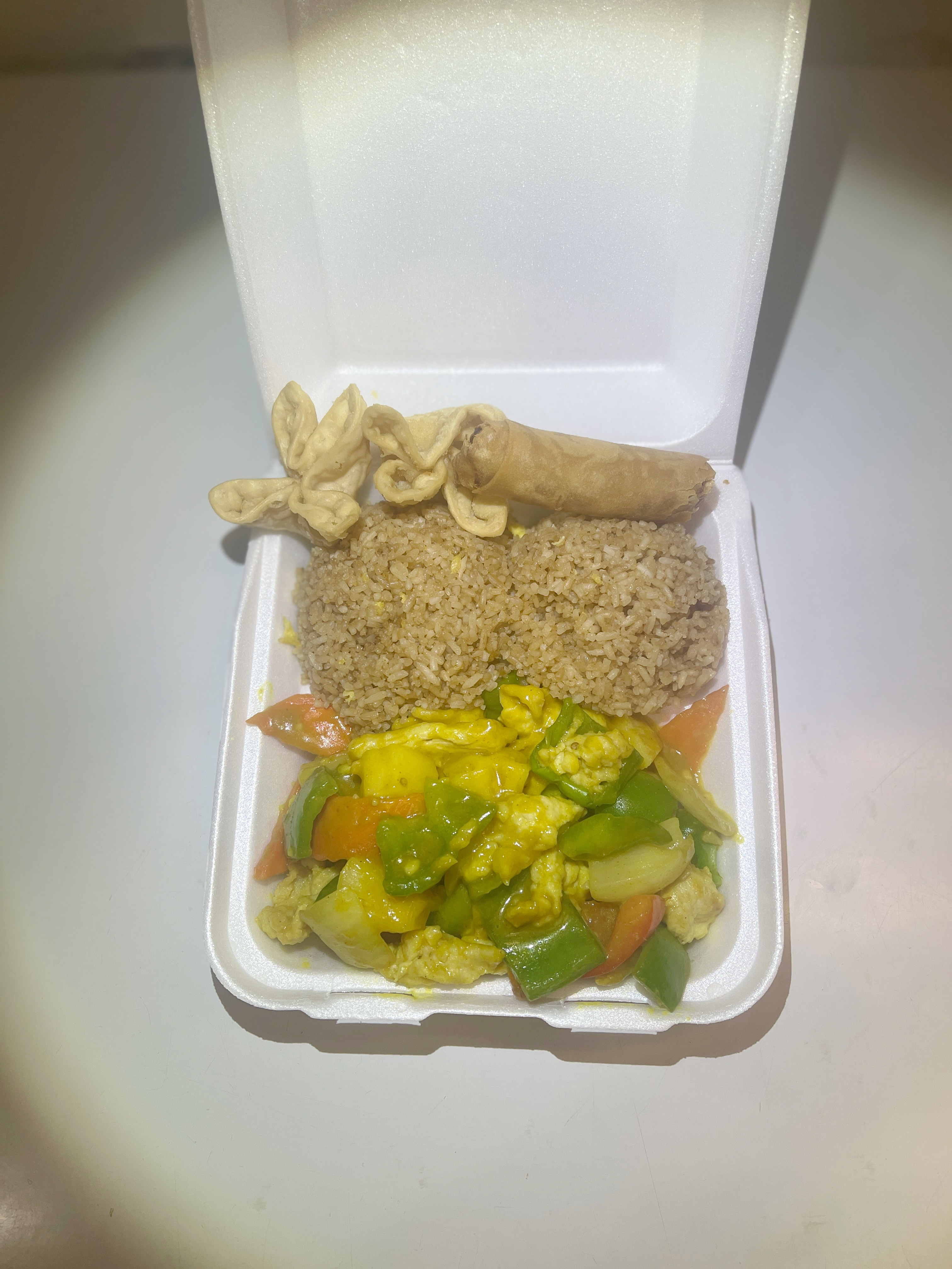 Order C9. Curry Chicken Combo Special food online from Fortune Kitchen store, Aurora on bringmethat.com