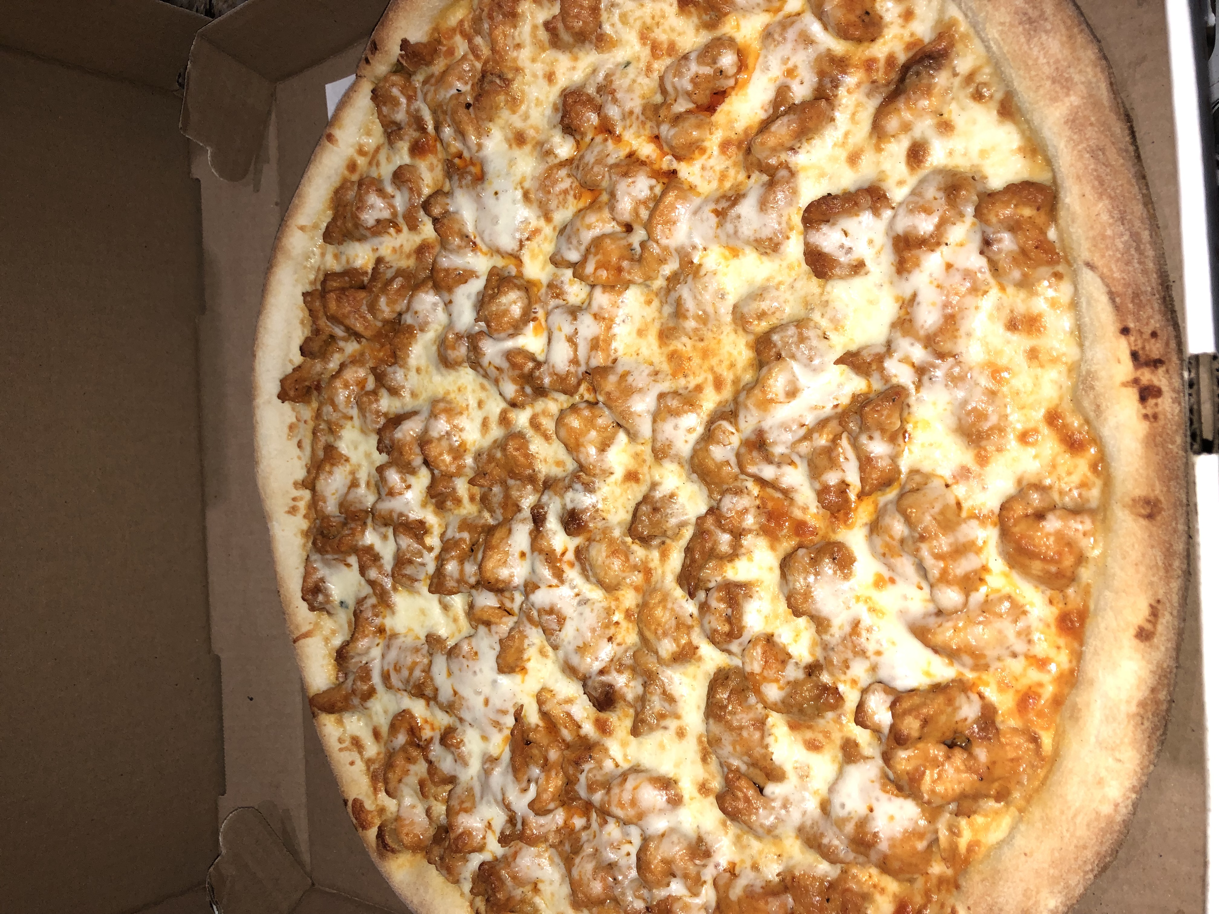 Order Buffalo Chicken Pizza food online from Toskana Pizzeria Restaurant store, Roslyn Heights on bringmethat.com