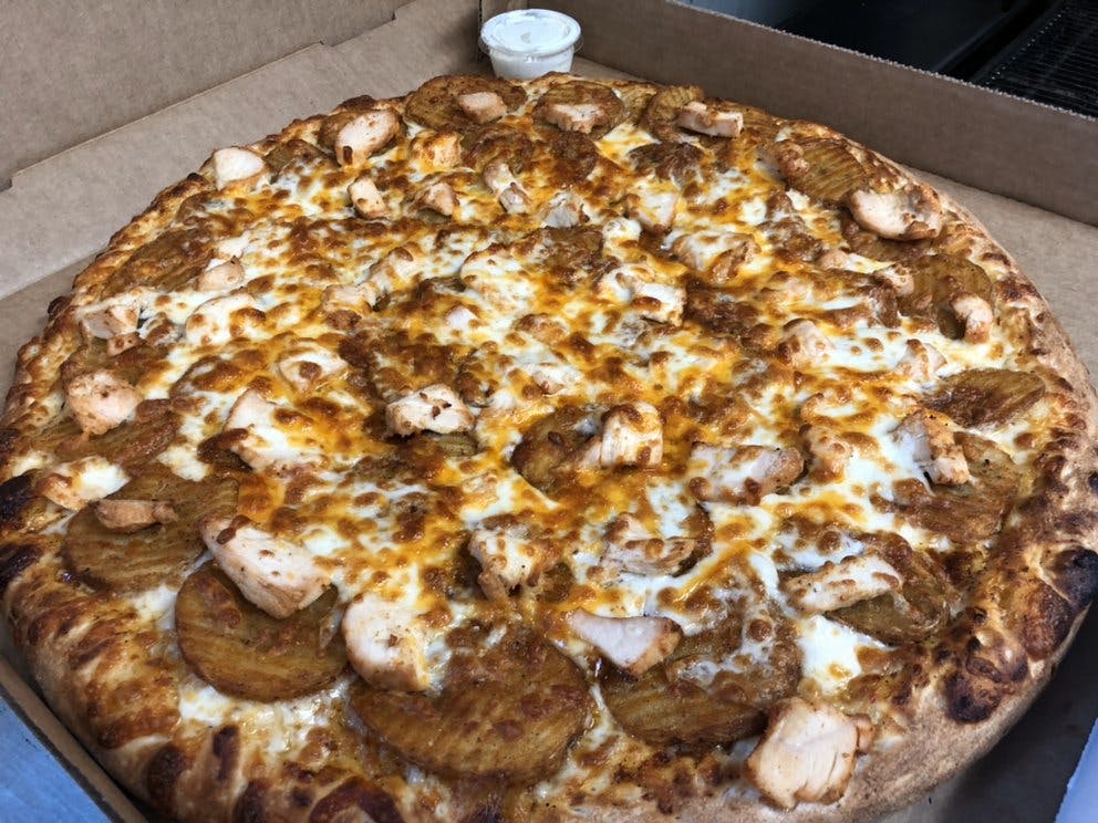 Order Buffalo Chicken Pie - Small 10'' (6 Cut) food online from La Felice Pizza store, Pittsburgh on bringmethat.com