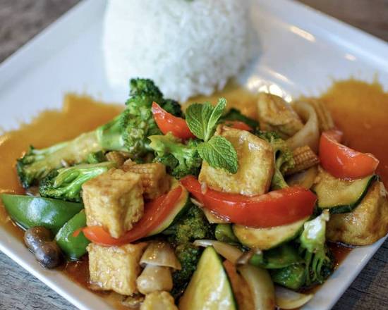 Order R6 - Vegetarian - Veggies, Tofu & Rice food online from Pho 10 store, Huntington Beach on bringmethat.com