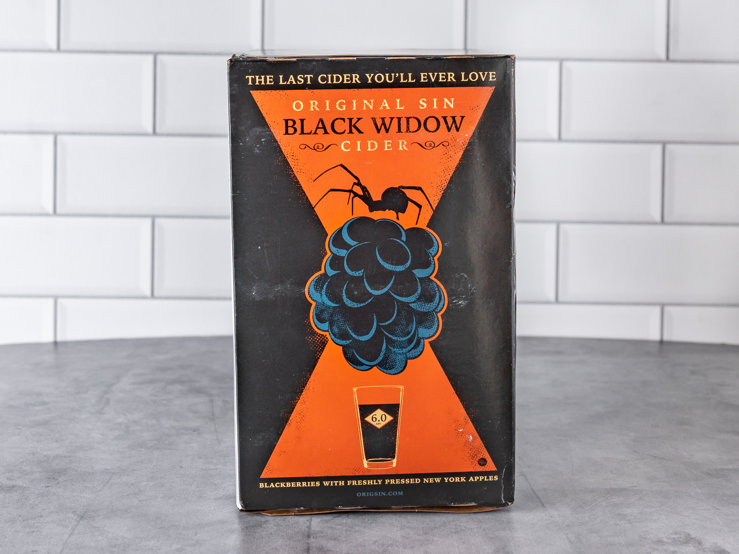 Order Original Sin Black Widow Hard Cider 6 Pack Can food online from Esplanade Wine & Spirits store, Arlington Heights on bringmethat.com