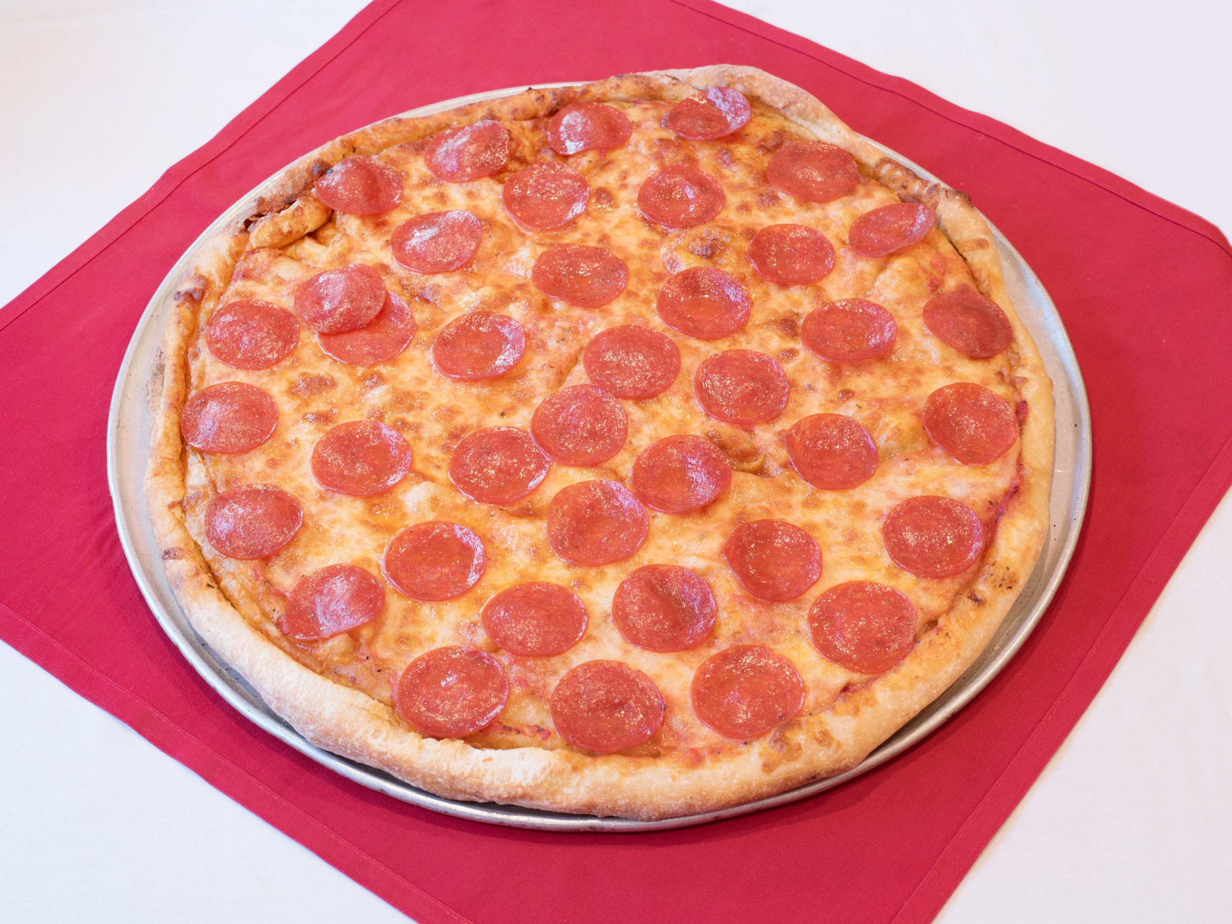 Order Pepperoni Pizza food online from Vinicio's Restaurant store, Corona on bringmethat.com