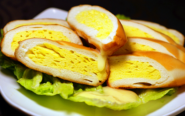 Order Fried Bun with Condense Milk 煉乳銀絲卷 food online from 101 Taiwanese store, Reno on bringmethat.com