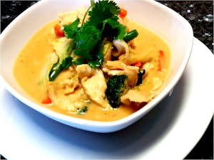 Order Panang Curry food online from Chai Yo Thai Cuisine store, Riverview on bringmethat.com