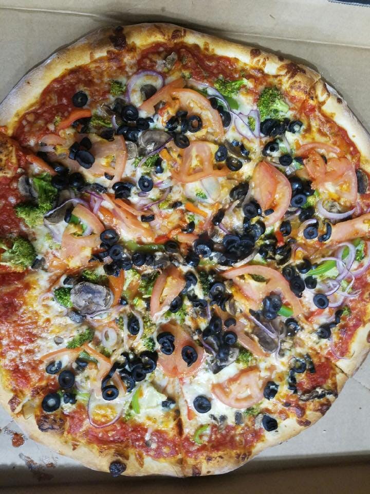 Order Vegetable Pizza - Small 12" food online from Bridesburg Pizza store, Philadelphia on bringmethat.com