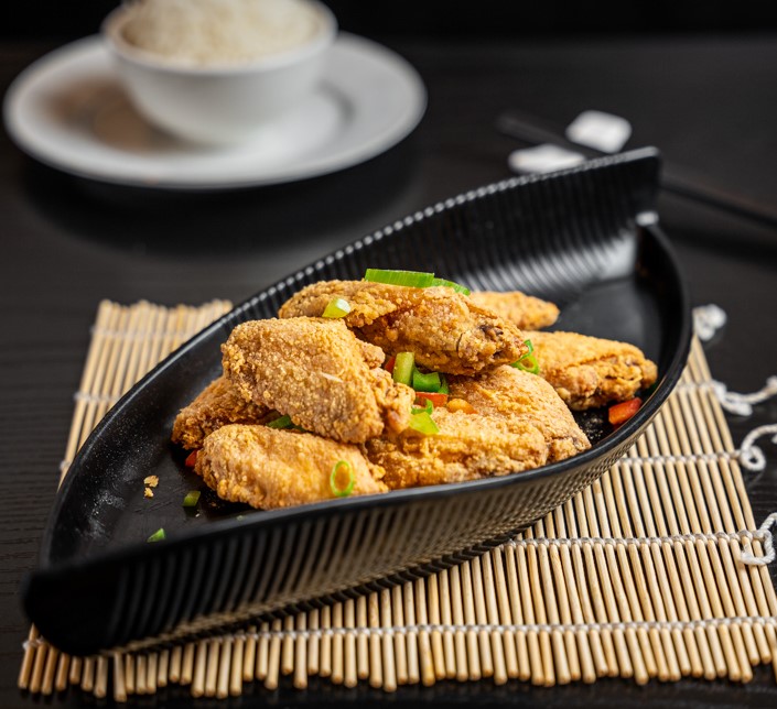 Order 11. Salt and Pepper Chicken Wings food online from Foshan Restaurant store, La Puente on bringmethat.com