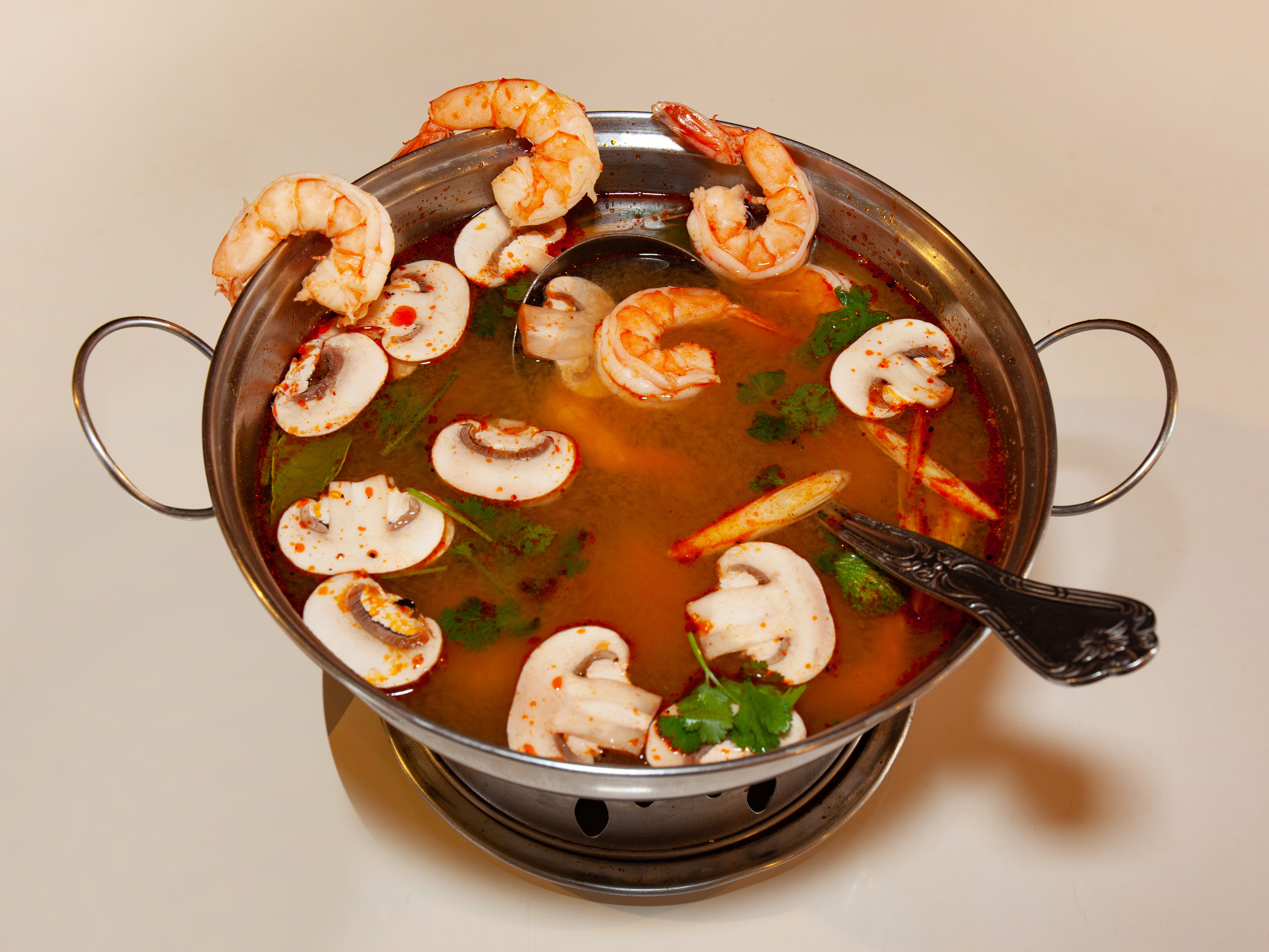 Order 14. Tom Yum Shrimp Soup (hot pot) food online from Khun Dang Rest store, North Hollywood on bringmethat.com