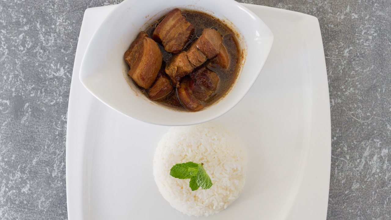 Order Braised Pork Belly with Tofu food online from Inle Burmese Cuisine store, San Francisco on bringmethat.com
