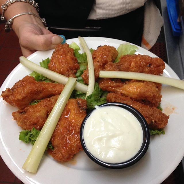 Order 12 pc Buffalo Wings food online from Fountain Diner store, Hartsdale on bringmethat.com