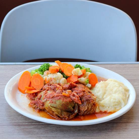 Order Stuffed Cabbage Dinner food online from Nate'n Al Delicatessen store, Beverly Hills on bringmethat.com