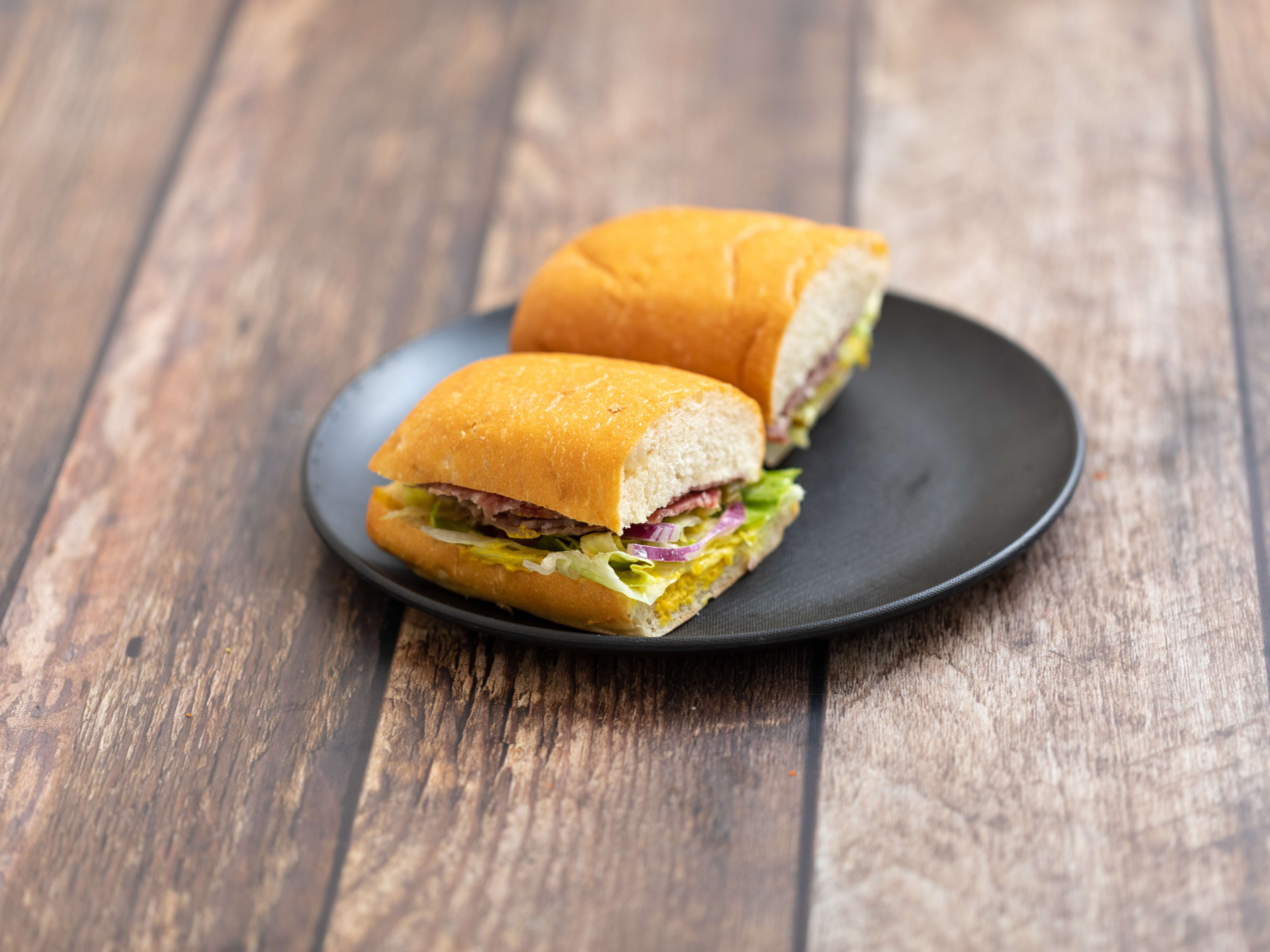 Order Salami Sandwich food online from Golden Ninth Deli & Market store, San Mateo on bringmethat.com