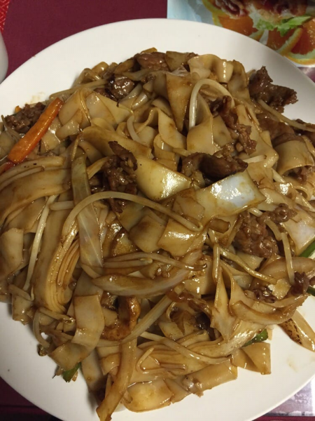 Order Mongolian Beef Chow Fun 蒙古牛肉炒粉 food online from Golden Kim Tar store, San Francisco on bringmethat.com