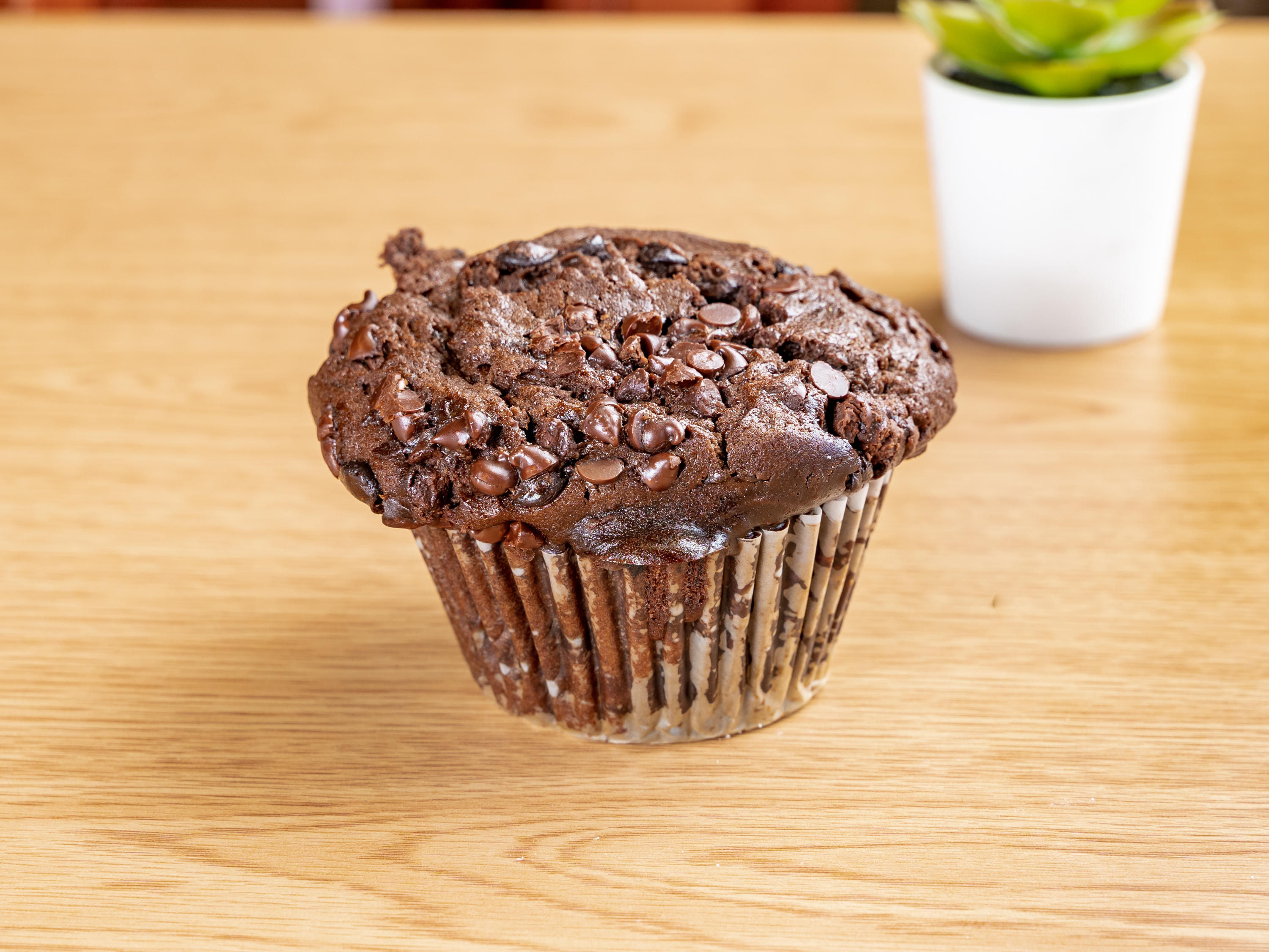 Order Chocolate Chip Muffin food online from Central Ave Bagels store, Bethpage on bringmethat.com