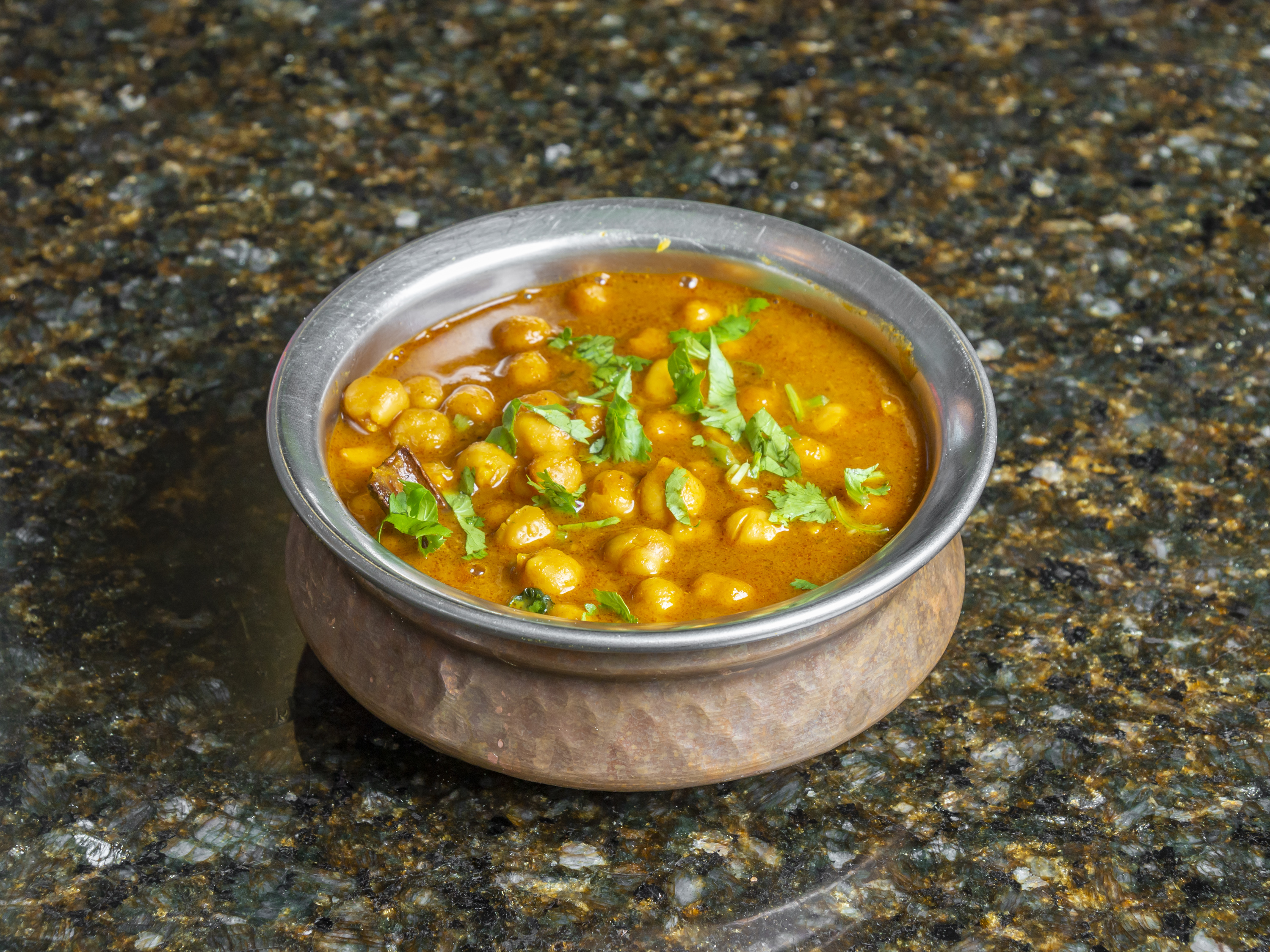Order Chana Masala Curry food online from Art Of Spice store, Rochelle Park on bringmethat.com