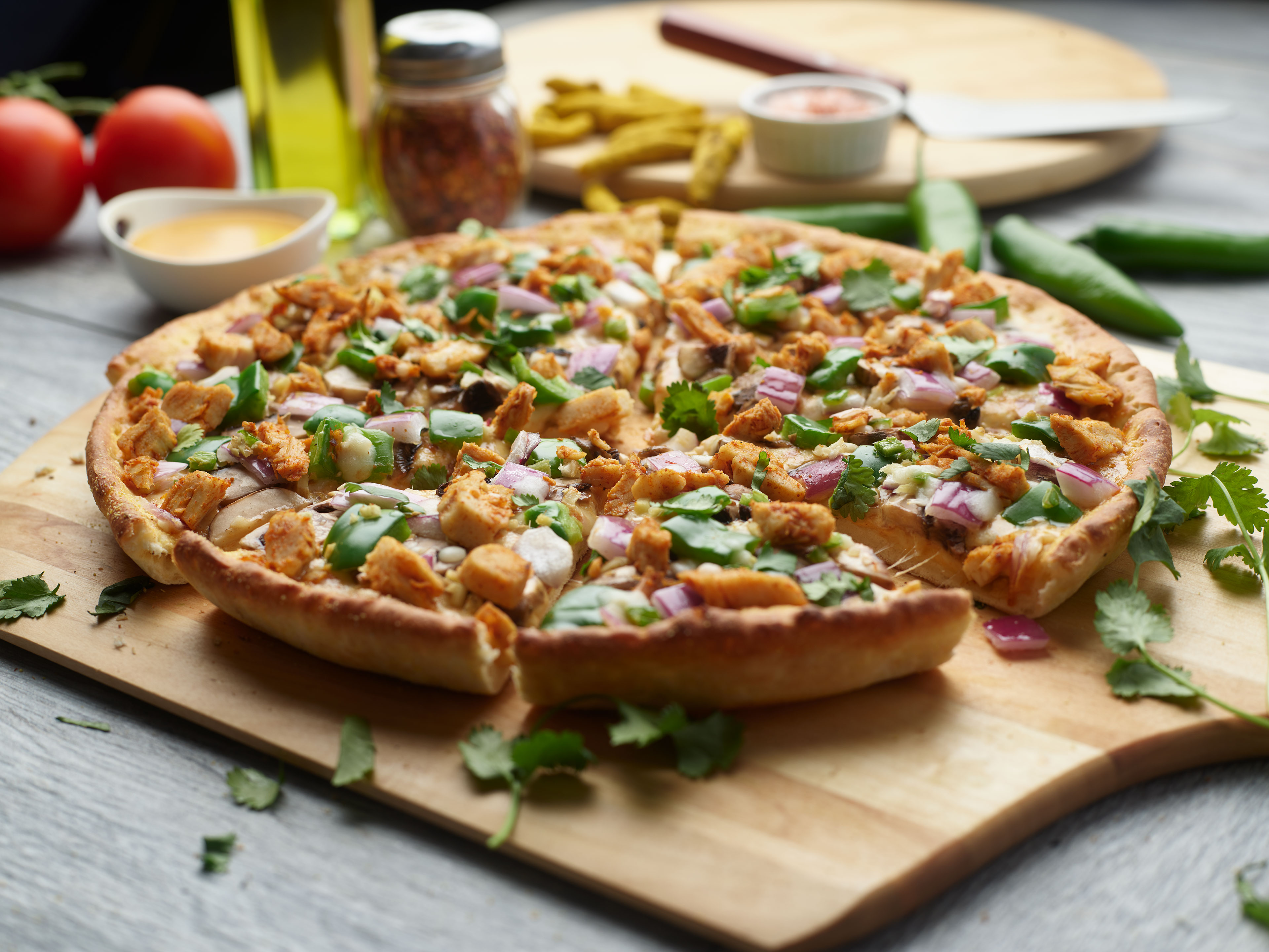 Order Chicken Tikka Masala Pizzatwist  food online from Chicago's Pizza With A Twist - Artesia store, Artesia on bringmethat.com