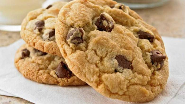 Order Chocolate Chip Cookies food online from Halo store, Flint on bringmethat.com
